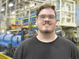 WorkAdvance teaches Hubbard man skills needed to succeed in manufacturing